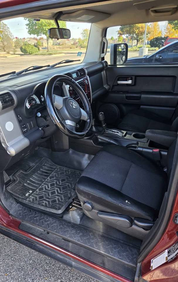 2008 Toyota FJ Cruiser · Sport Utility 2D in Johnstown, CO (photo 6) — photo 6