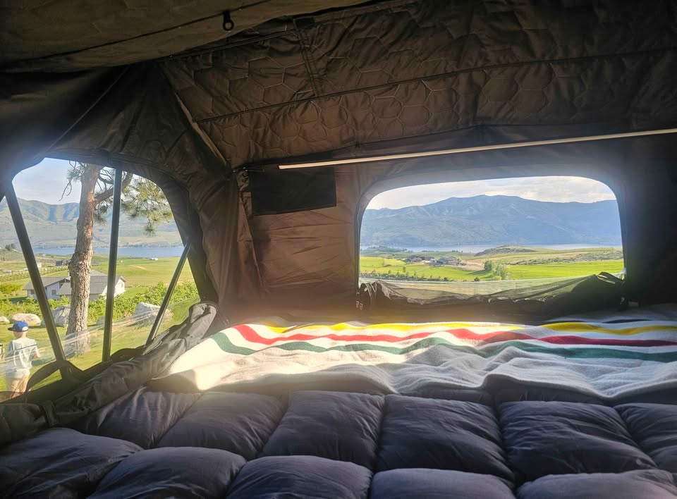 ​Amazing 4–5 Person Rooftop Tent in superb condition in Redmond, WA (photo 6) — photo 6