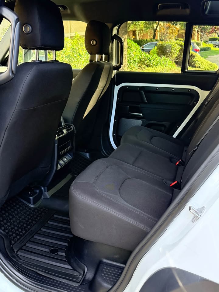 Land Rover Defender 2023 P300 in El Dorado Hills, CA (photo 6) — photo 6