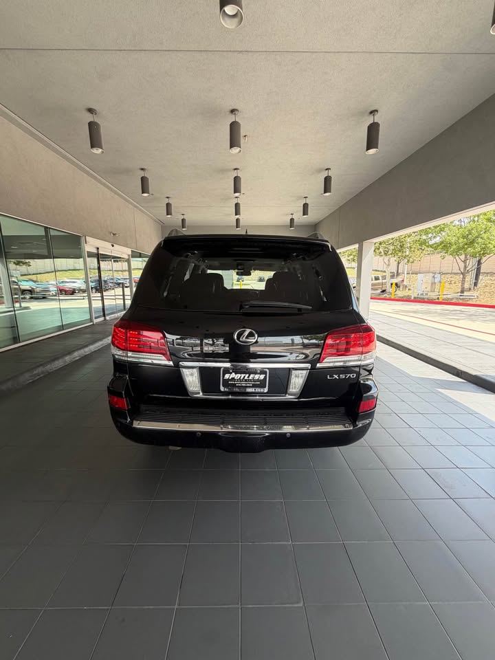 2014 Lexus LX · LX 570 Sport Utility 4D in San Antonio, TX (photo 6) — photo 6
