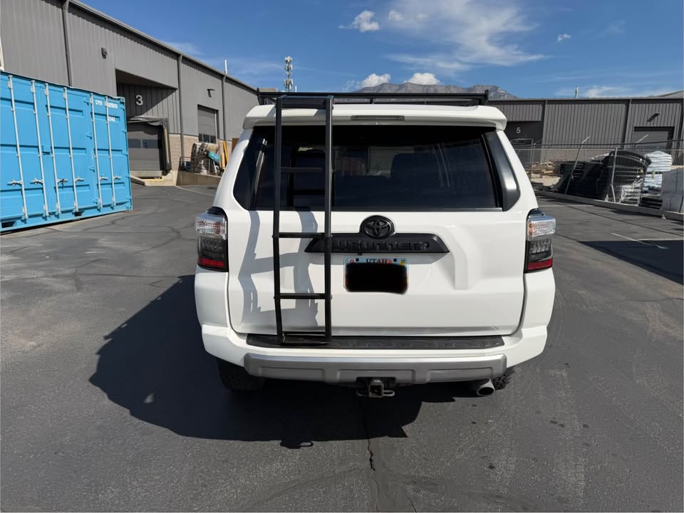 2015 Toyota 4Runner · Trail Premium Sport Utility 4D in Provo, UT (photo 6) — photo 6