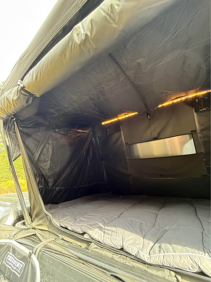 Freespirit Recreation FSR Odyssey V2 Rooftop Tent with lower double privacy tent in Fruita, CO (photo 6) — photo 6