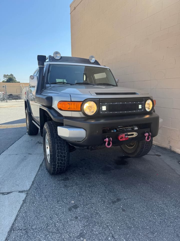 2010 Toyota FJ Cruiser in Buena Park, CA (photo 6) — photo 6