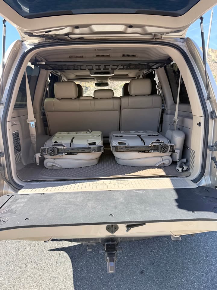 2002 Lexus LX · LX 470 Sport Utility 4D in Simi Valley, CA (photo 6) — photo 6