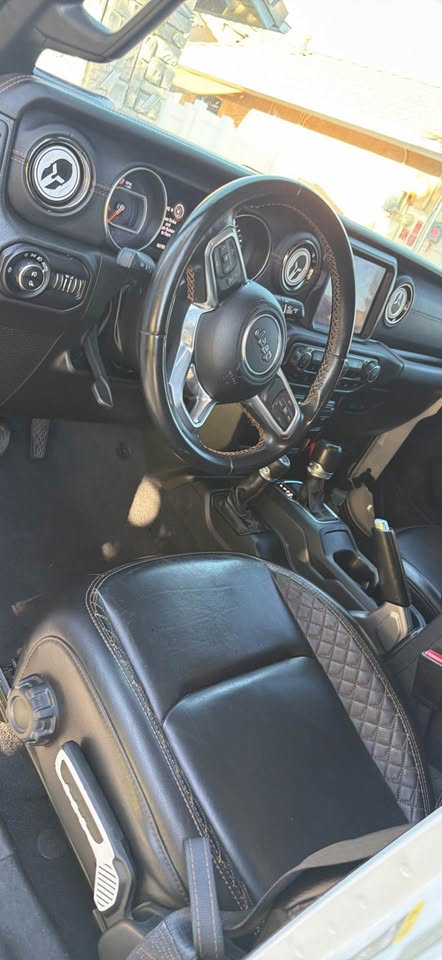 2022 Jeep Gladiator Overland 4x4 in Menifee, CA (photo 6) — photo 6