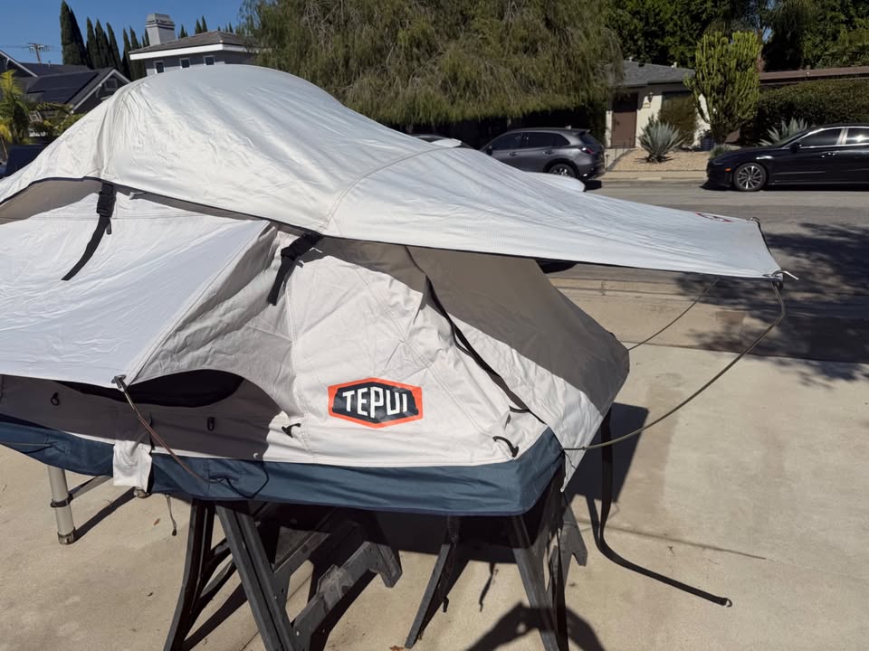 Tepui Kukenam 2 person rooftop tent in excellent condition in Costa Mesa, CA (photo 6) — photo 6