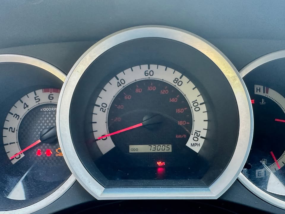 2015 Toyota Tacoma TRD Sport Pickup 4D 6 ft in Portland, OR (photo 6) — photo 6