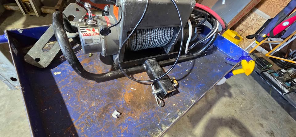 9000 lb Warn Winch in Marysville, WA (photo 6) — photo 6