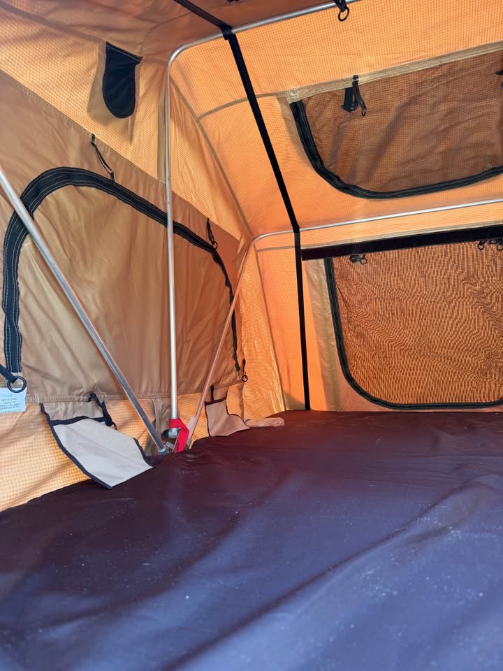Smittybilt tent in Selma, CA (photo 6) — photo 6
