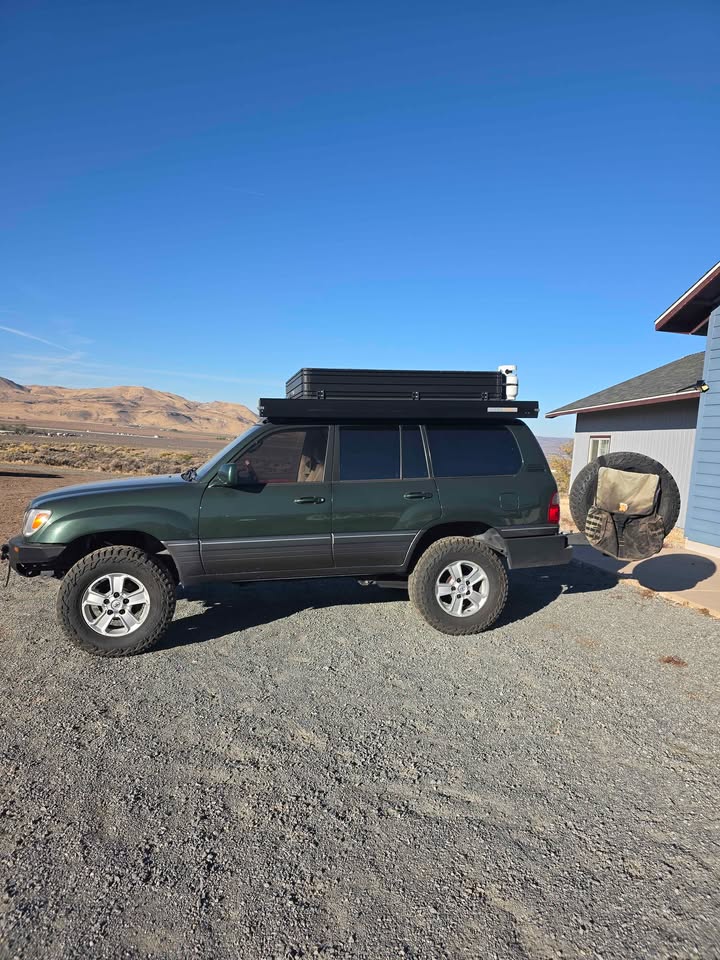 2000 Lexus LX 470 Overlander in Reno, NV (photo 6) — photo 6