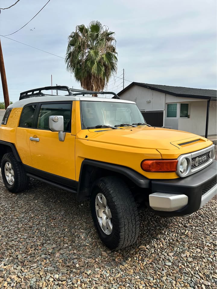 2007 Toyota FJ Cruiser · Sport Utility 2D in Phoenix, AZ (photo 6) — photo 6