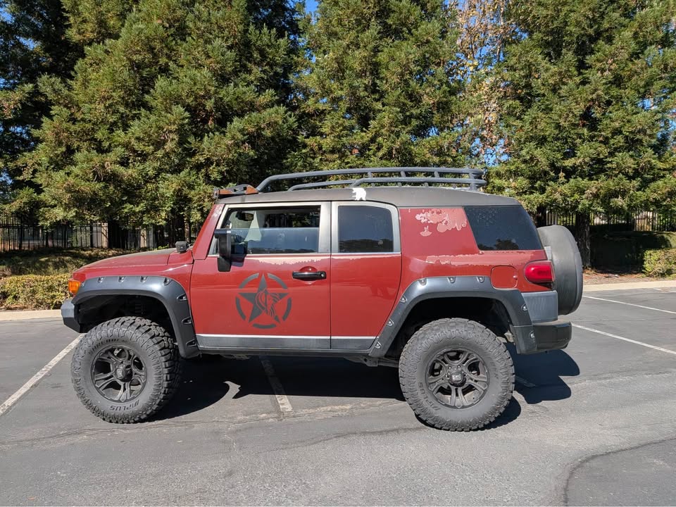 2010 Toyota FJ Cruiser in Antelope, CA (photo 6) — photo 6