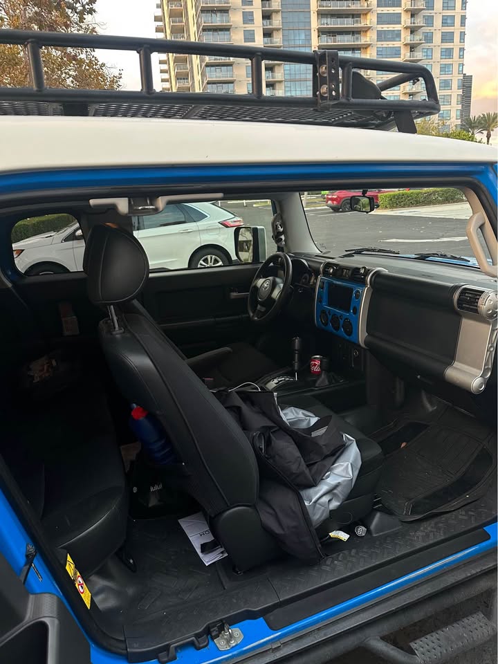 2007 Toyota FJ Cruiser · 4x4 in Irvine, CA (photo 6) — photo 6