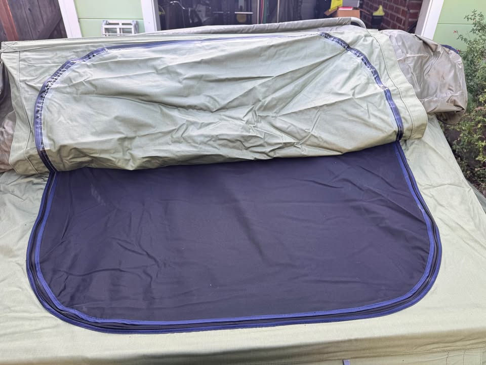 Roof Top Tent Tepui Kukenam Sky Tent 3-Person 4-Season in Santa Cruz, CA (photo 6) — photo 6