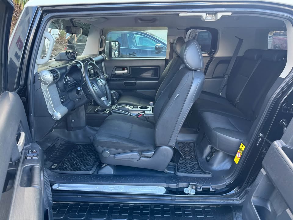 2007 Toyota FJ Cruiser · Sport Utility 2D in Torrance, CA (photo 6) — photo 6