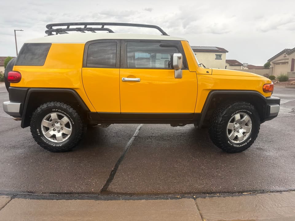 2010 Toyota FJ Cruiser in Surprise, AZ (photo 6) — photo 6