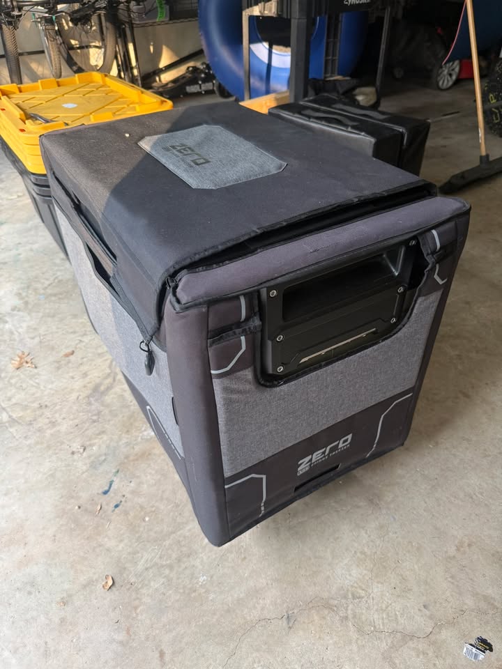 ARB 73 Quart Zero Dual Zone Fridge Freezer + Transit Bag in Round Rock, TX (photo 6) — photo 6