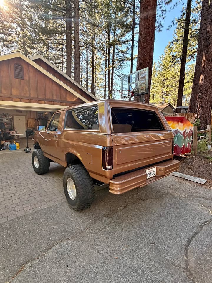 1989 Ford Bronco · Wildtrak Sport Utility 4D — photo 1