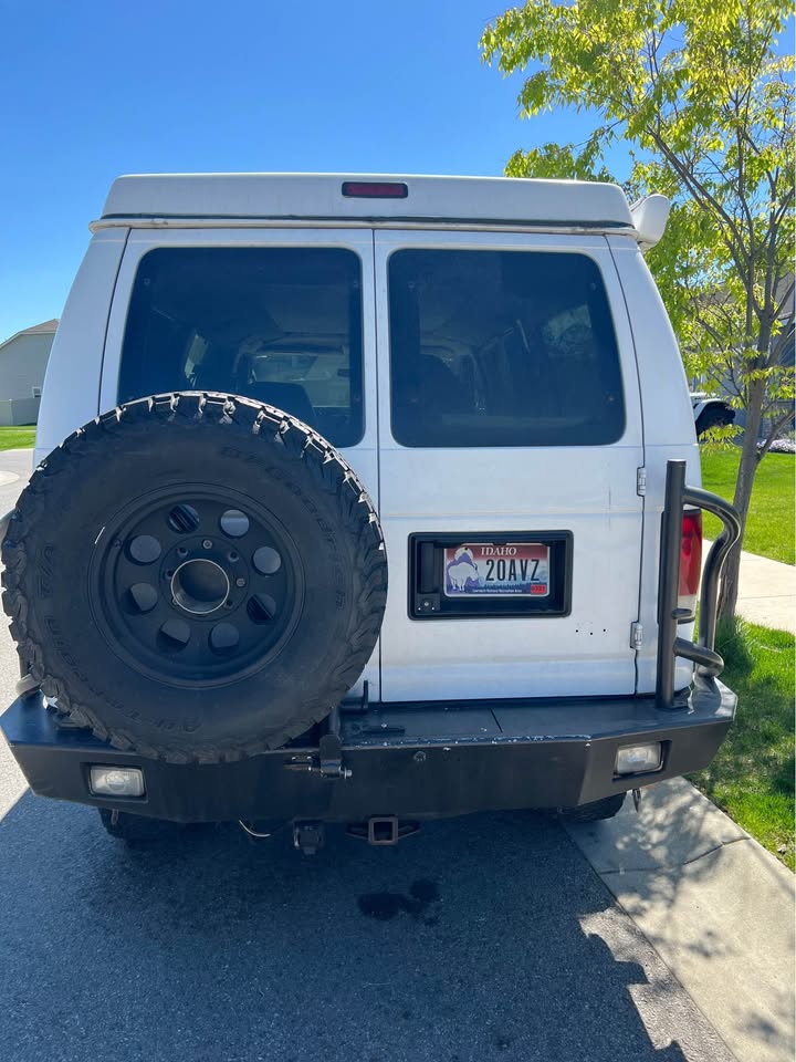 2003 Ford E350 Super Duty Passenger in Coeur D'Alene, ID (photo 4) — photo 4