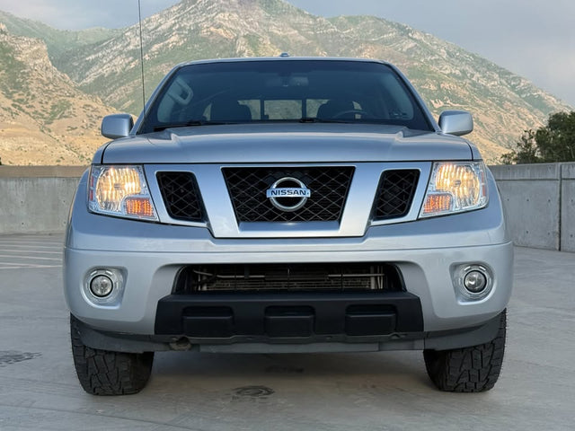 2018 Nissan Frontier PRO-4X — photo 2
