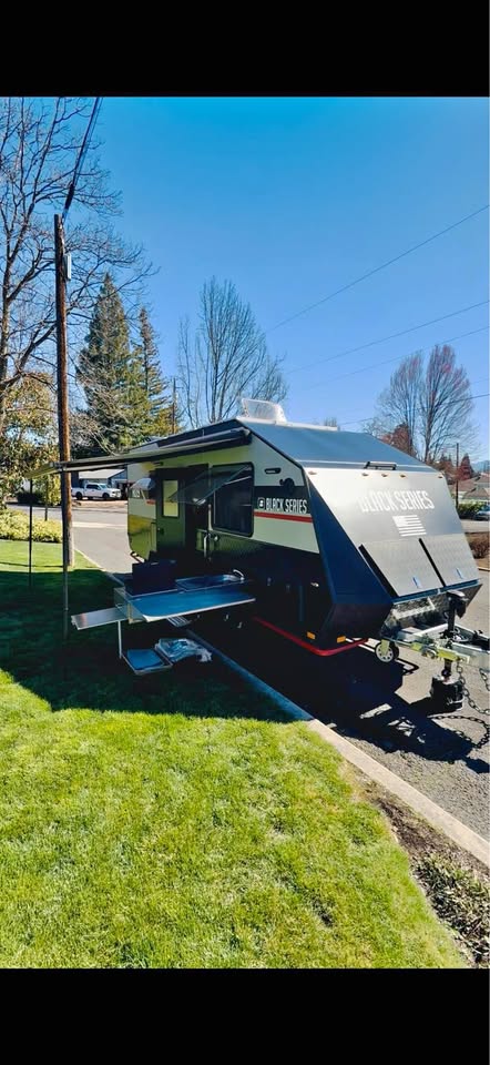 2024 Black Series HQ19 Off-Grid Trailer/Caravan in Medford, OR (photo 1)