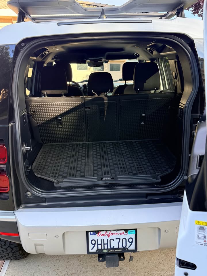 Land Rover Defender 2023 P300 in El Dorado Hills, CA (photo 7) — photo 7