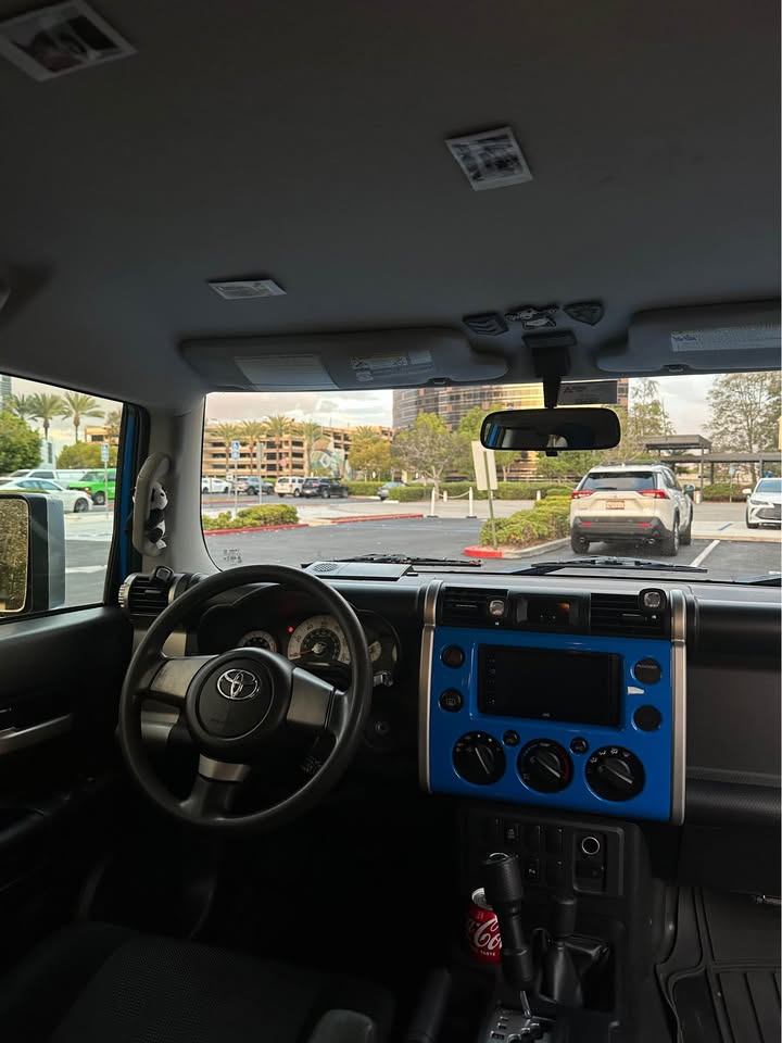2007 Toyota FJ Cruiser · 4x4 in Irvine, CA (photo 7) — photo 7
