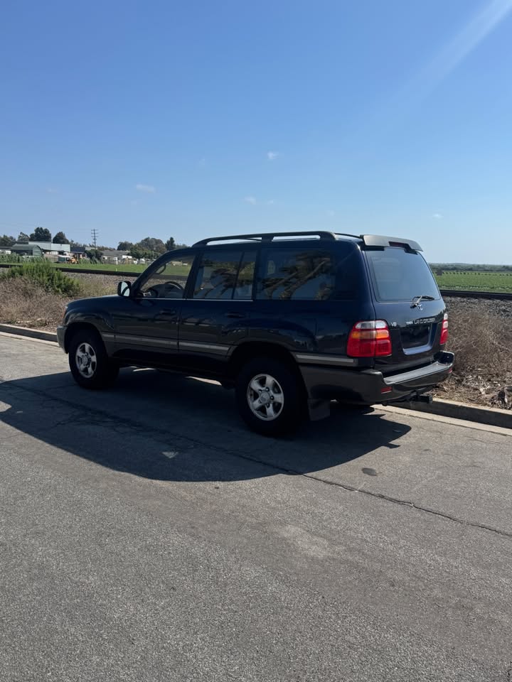 2000 Toyota Land Cruiser J100 in Ventura, CA (photo 7) — photo 7