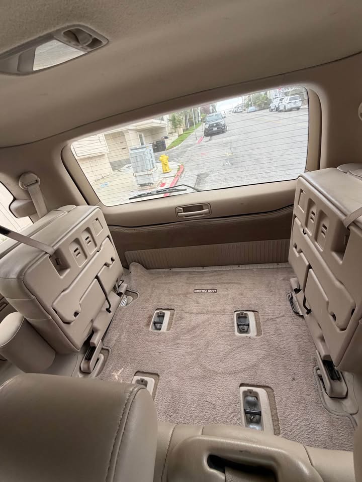 1998 Toyota Landcruiser · 100 series in Hermosa Beach, CA (photo 7) — photo 7