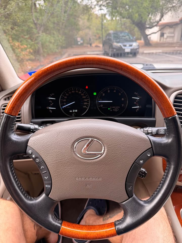 2003 Lexus LX · LX 470 Sport Utility 4D in Austin, TX (photo 7) — photo 7