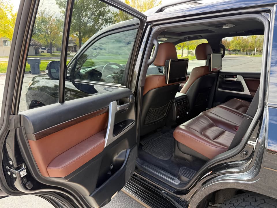 2017 Toyota Landcruiser · Sport Utility 4D in Woods Cross, UT (photo 7) — photo 7