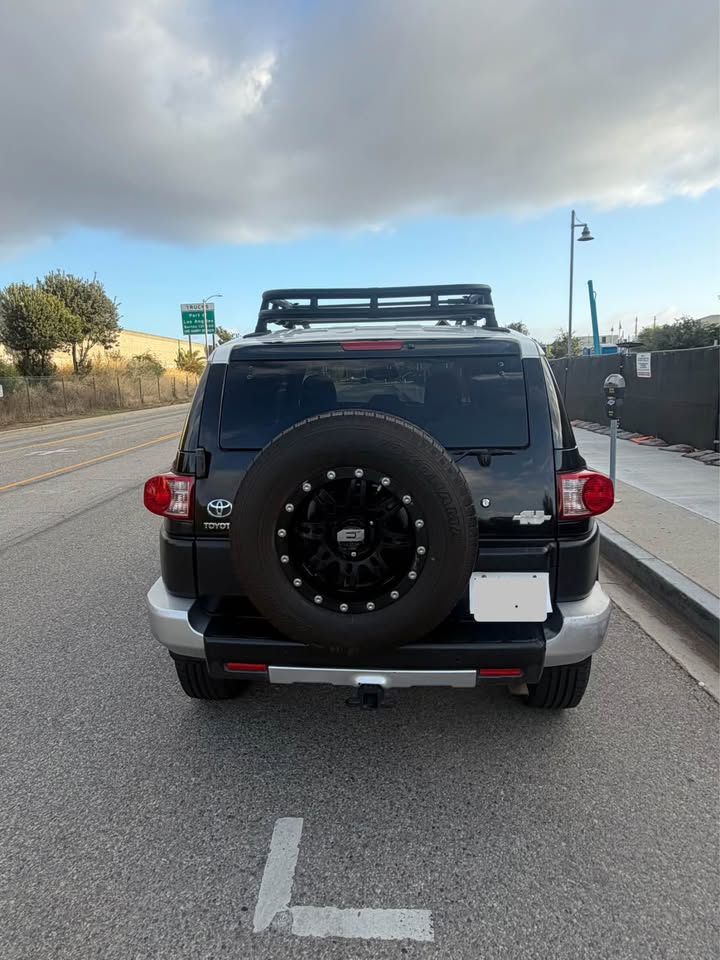 2010 Toyota FJ Cruiser · Sport Utility 2D in Wilmington, CA (photo 7) — photo 7