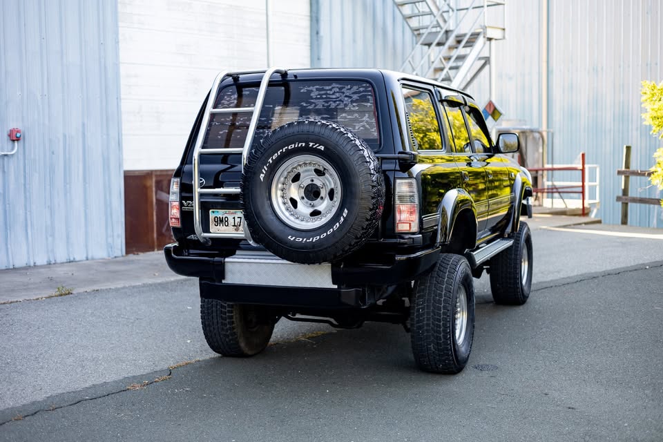 1993 Toyota Land Cruiser VX Limited in Woodland Hills, CA (photo 7) — photo 7