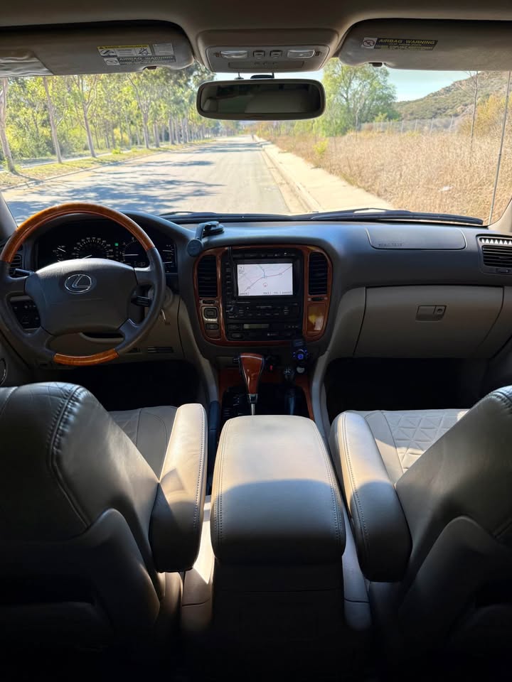 2002 Lexus LX · LX 470 Sport Utility 4D in Simi Valley, CA (photo 7) — photo 7