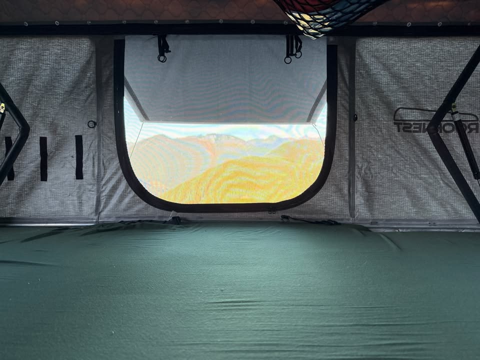 Roofnest Sparrow Hardshell Rooftop Tent – Very Good Condition in Seattle, WA (photo 7) — photo 7