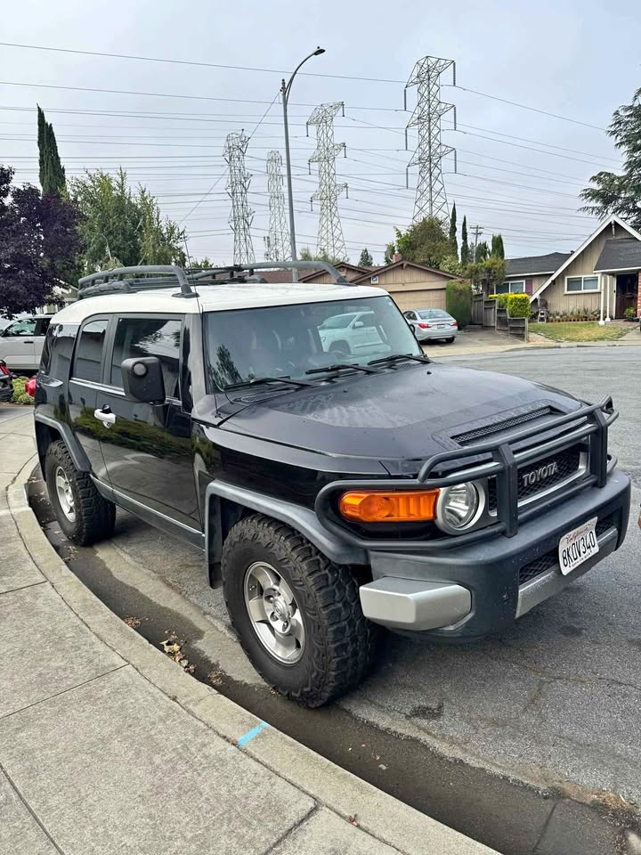 2008 Toyota FJ Cruiser in Fremont, CA (photo 1) — photo 1