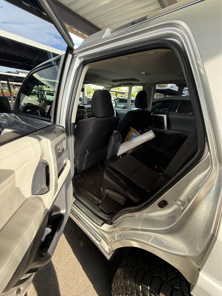 2011 Toyota 4Runner · SR5 Sport Utility 4D in Phoenix, AZ (photo 8) — photo 8