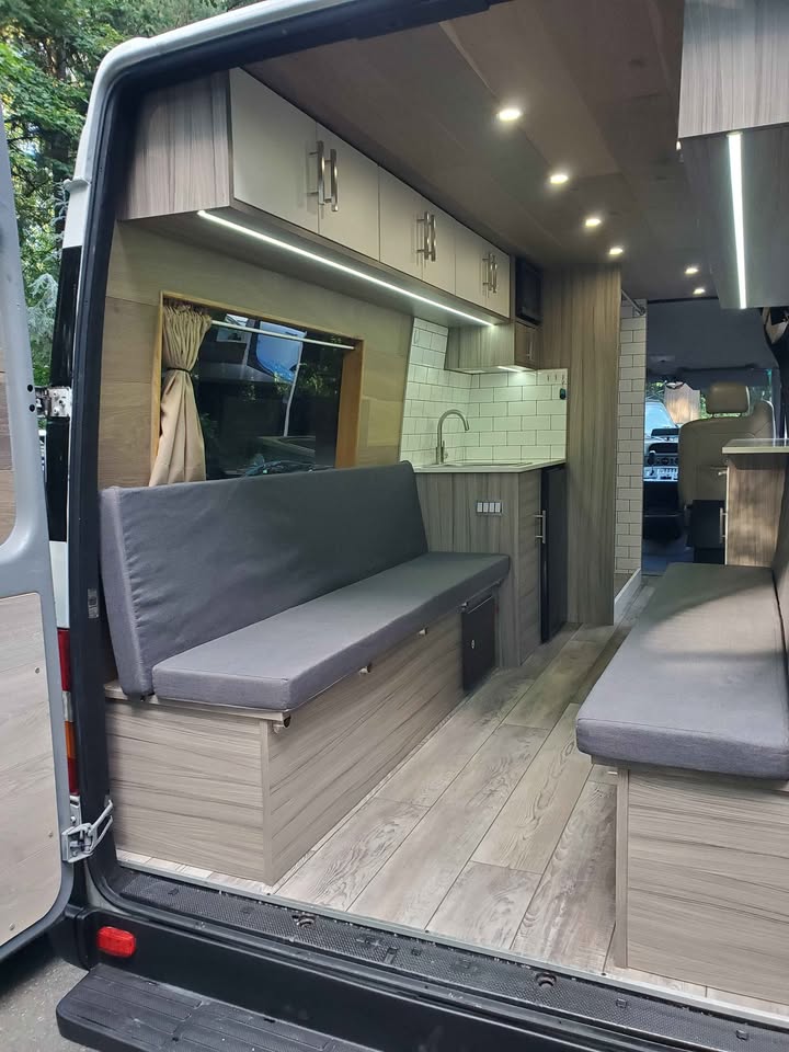 2003 Mercedes sprinter van build / rv in Federal Way, WA (photo 3) — photo 3
