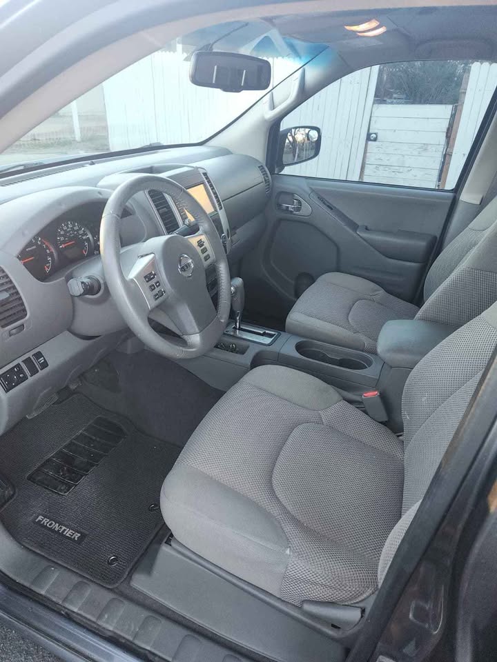 2019 Nissan Frontier Crew Cab · SV Pickup 4D 5 ft in Tucson, AZ (photo 10) — photo 10