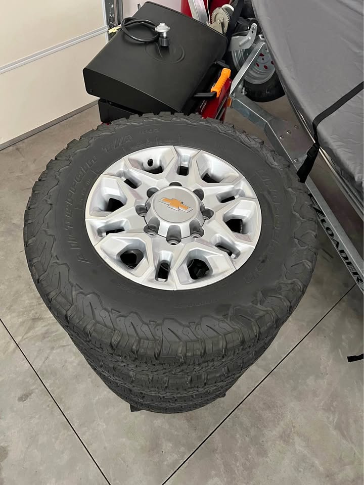 2021 chevy 3500 wheel and tire set in Star, ID (photo 1) — photo 1
