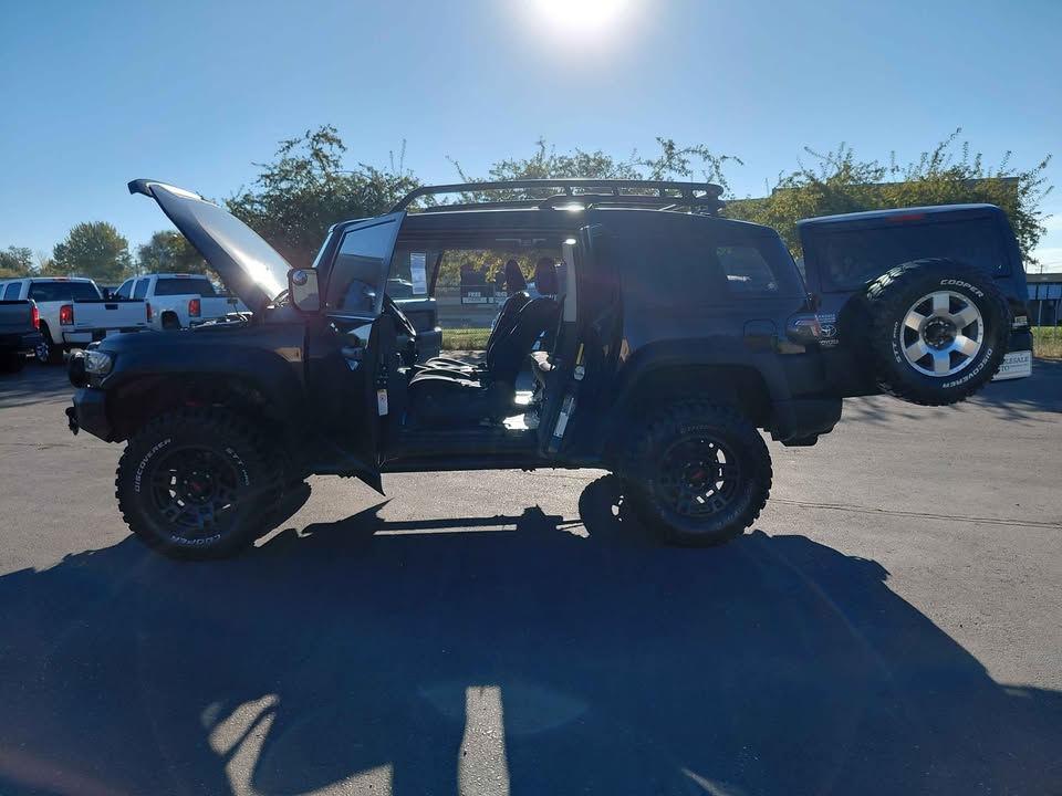 2011 Toyota FJ Cruiser · Sport Utility 2D in Boise, ID (photo 8) — photo 8