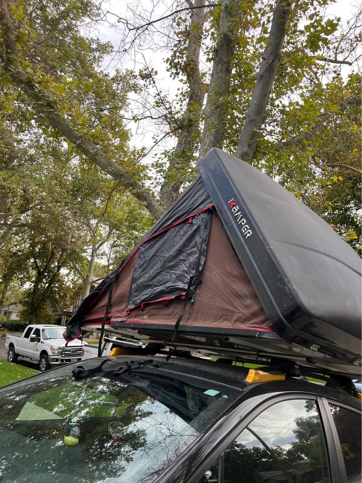 Skycamp Mini Rooftop Tent with THULE crossbars in Park City, UT (photo 8) — photo 8