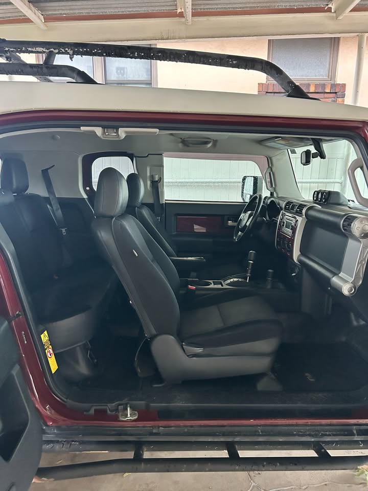 2011 Toyota FJ Cruiser in Salt Lake City, UT (photo 8) — photo 8