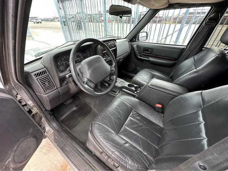 2000 Jeep Cherokee · Limited Sport Utility 4D in Phoenix, AZ (photo 8) — photo 8