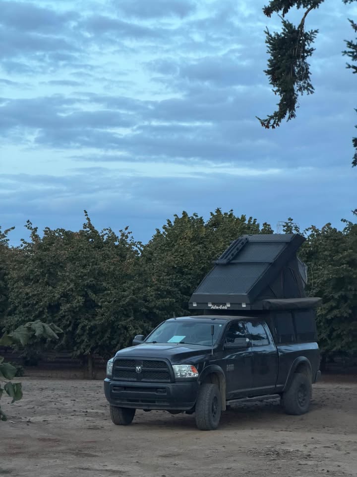 AluCab Canopy Camper in Lebanon, OR (photo 8) — photo 8