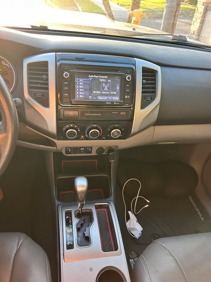 2015 Toyota tacoma pre-runner trd sport in Huntington Beach, CA (photo 8) — photo 8