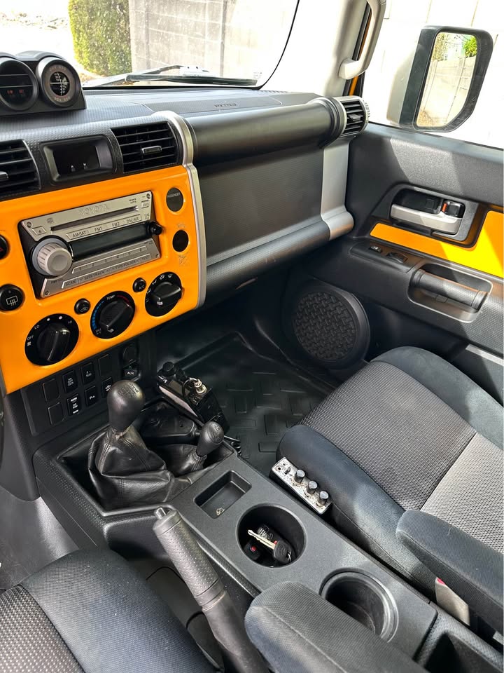 2007 Toyota FJ Cruiser · Sport Utility 2D in Phoenix, AZ (photo 8) — photo 8