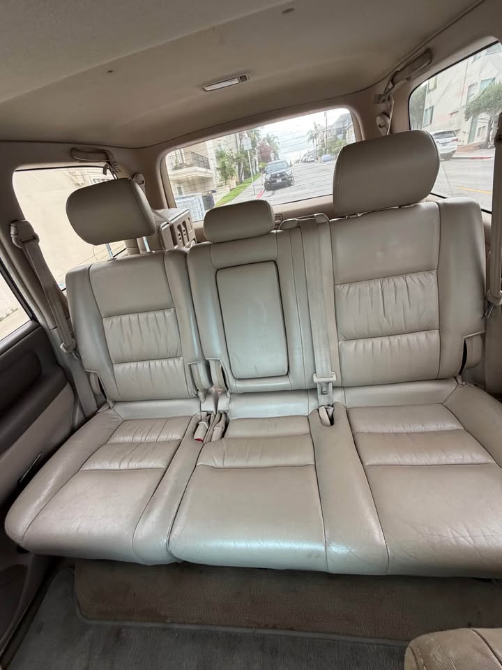 1998 Toyota Landcruiser · 100 series in Hermosa Beach, CA (photo 8) — photo 8