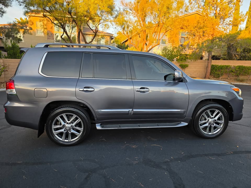 2013 Lexus LX570 in Las Vegas, NV (photo 8) — photo 8