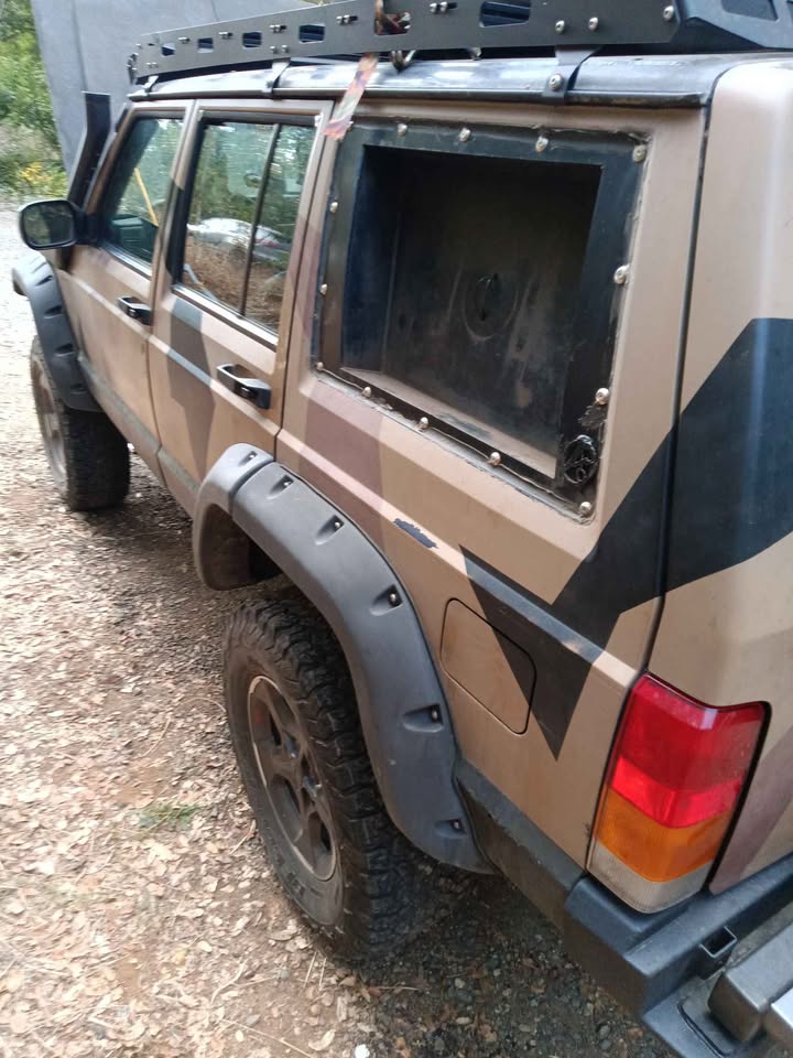 2000 Jeep Cherokee · Overland Sport Utility 4D in Auburn, CA (photo 8) — photo 8